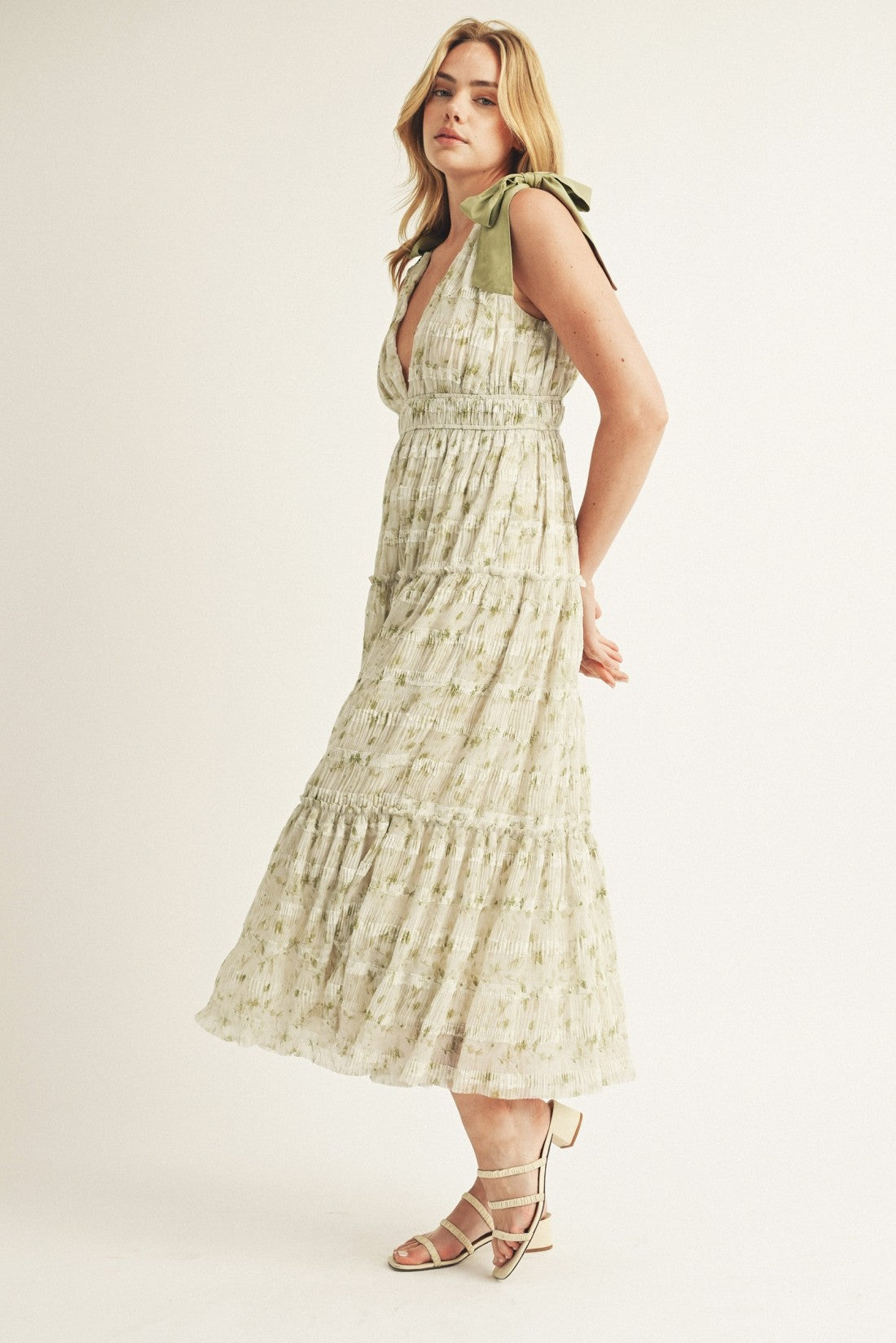 _I◇I_owk様andmary Ann ribbon pleats dress FLORAL PRINT AND RIBBON STRAPS MIDI DRESS – Amanda Jean NYC