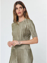 Pleated Textured Short Sleeve Knit Top