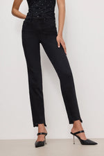 SOFT-TECH GOOD CLASSIC SLIM STRAIGHT JEANS