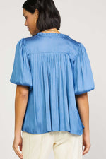 PUFF SLEEVE RUFFLED NECK WITH TIE BLOUSE