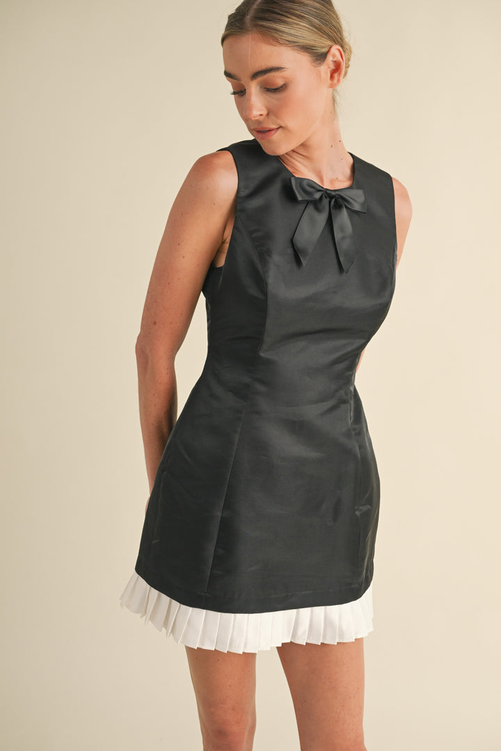 BOW APPLIQUE SATIN MINI DRESS PLEATED CONTRAST