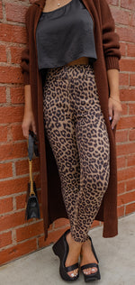 LEOPARD PRINT SKINNY PANTS