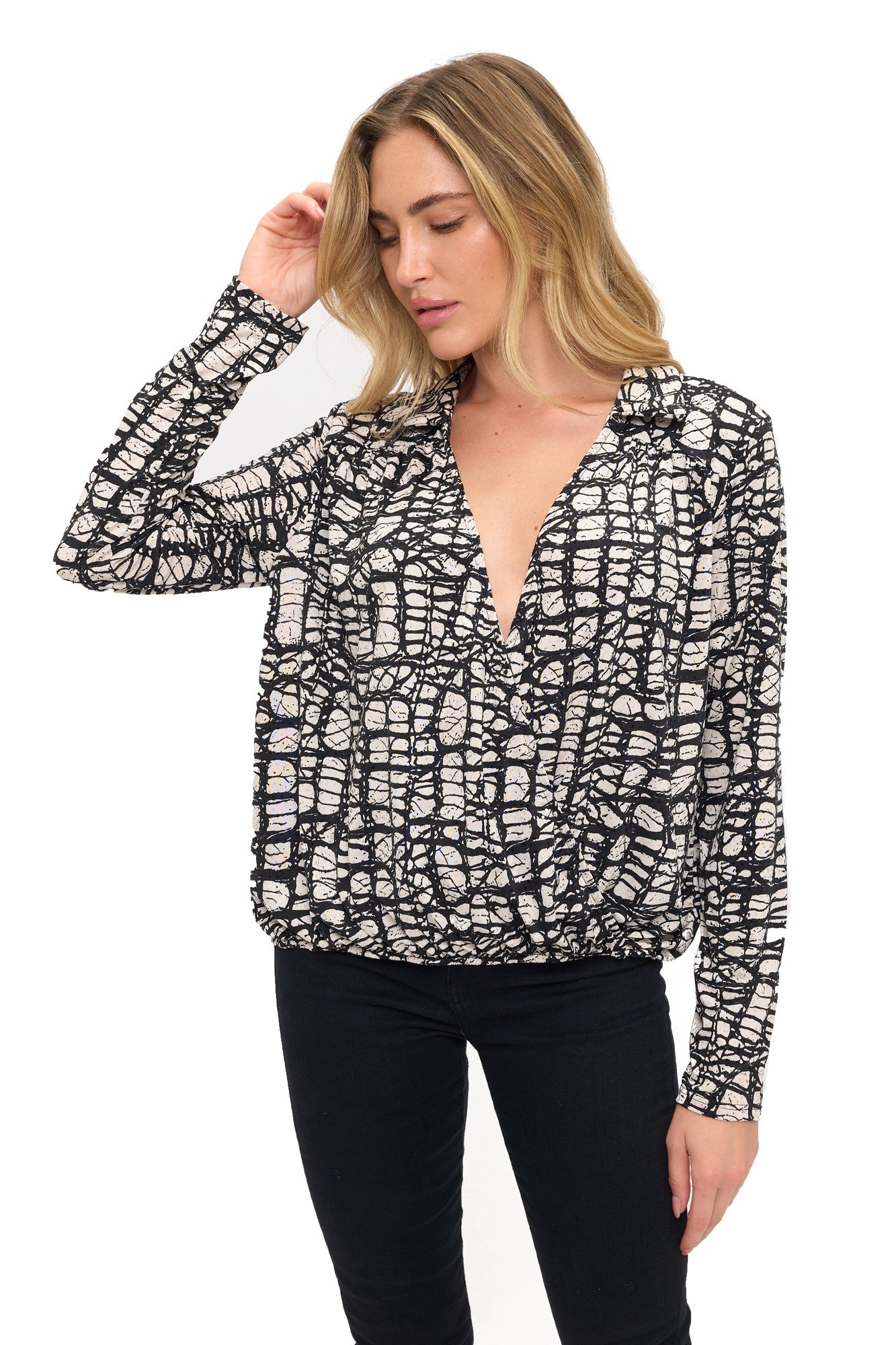 Abstract Print Long Sleeve Surplice Blouse – Black & Cream Draped V-Neck Top