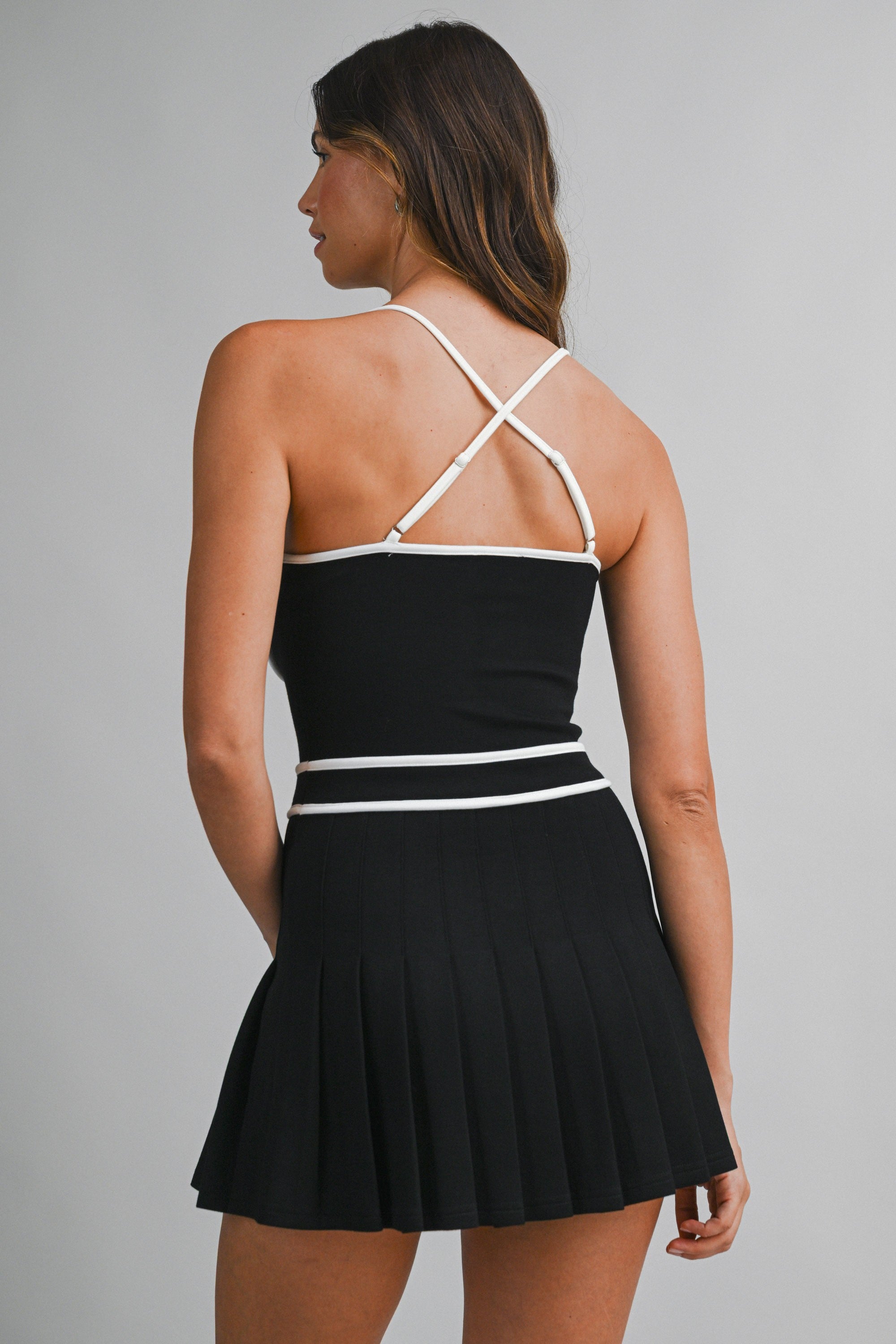 Black and White Contrast Trim Pleated Romper