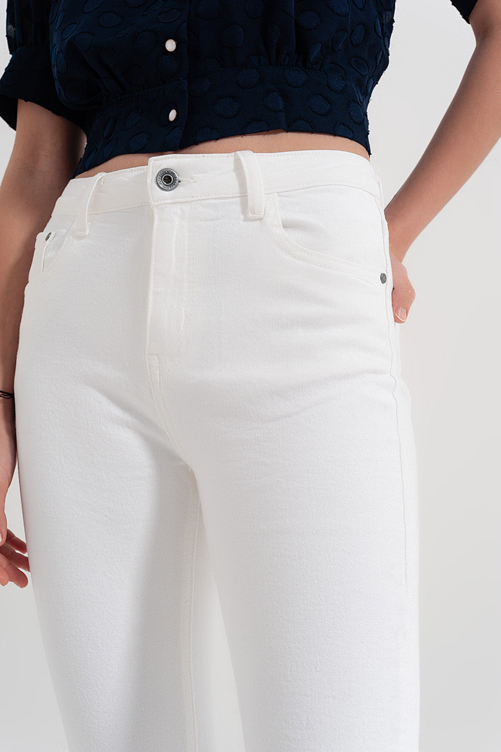 Cropped White Straight Leg Jeans with Raw Hem