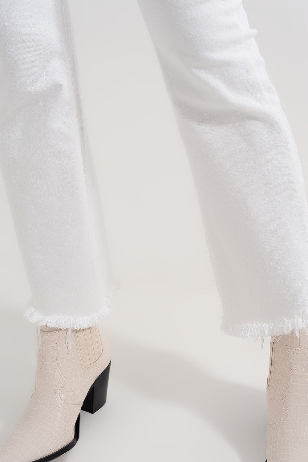 Cropped White Straight Leg Jeans with Raw Hem