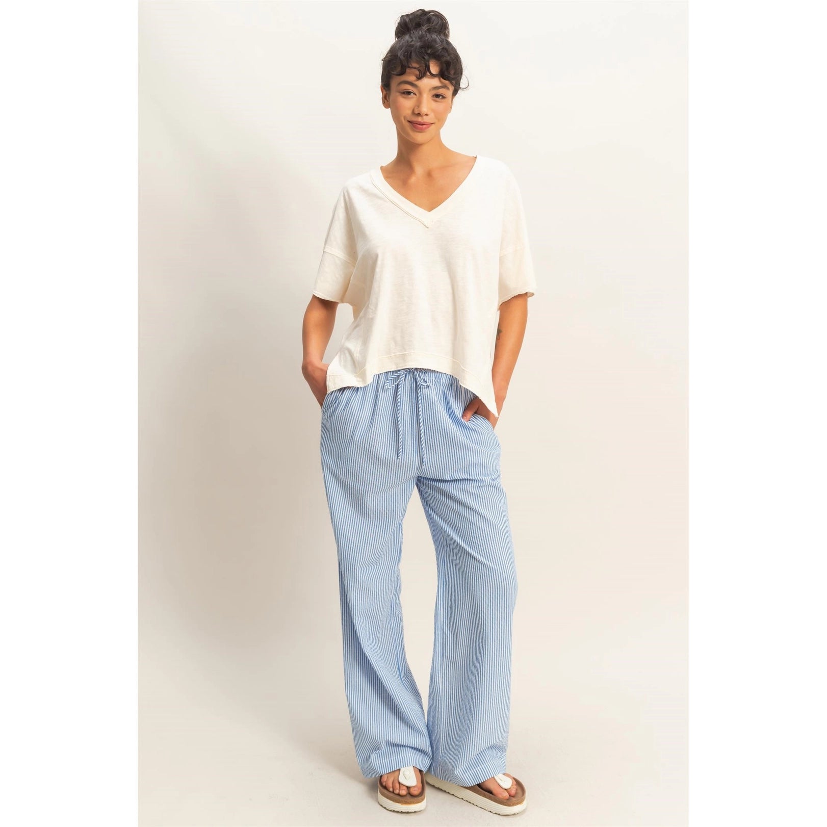 OFF White Relaxed Fit Cropped V Neck Tee