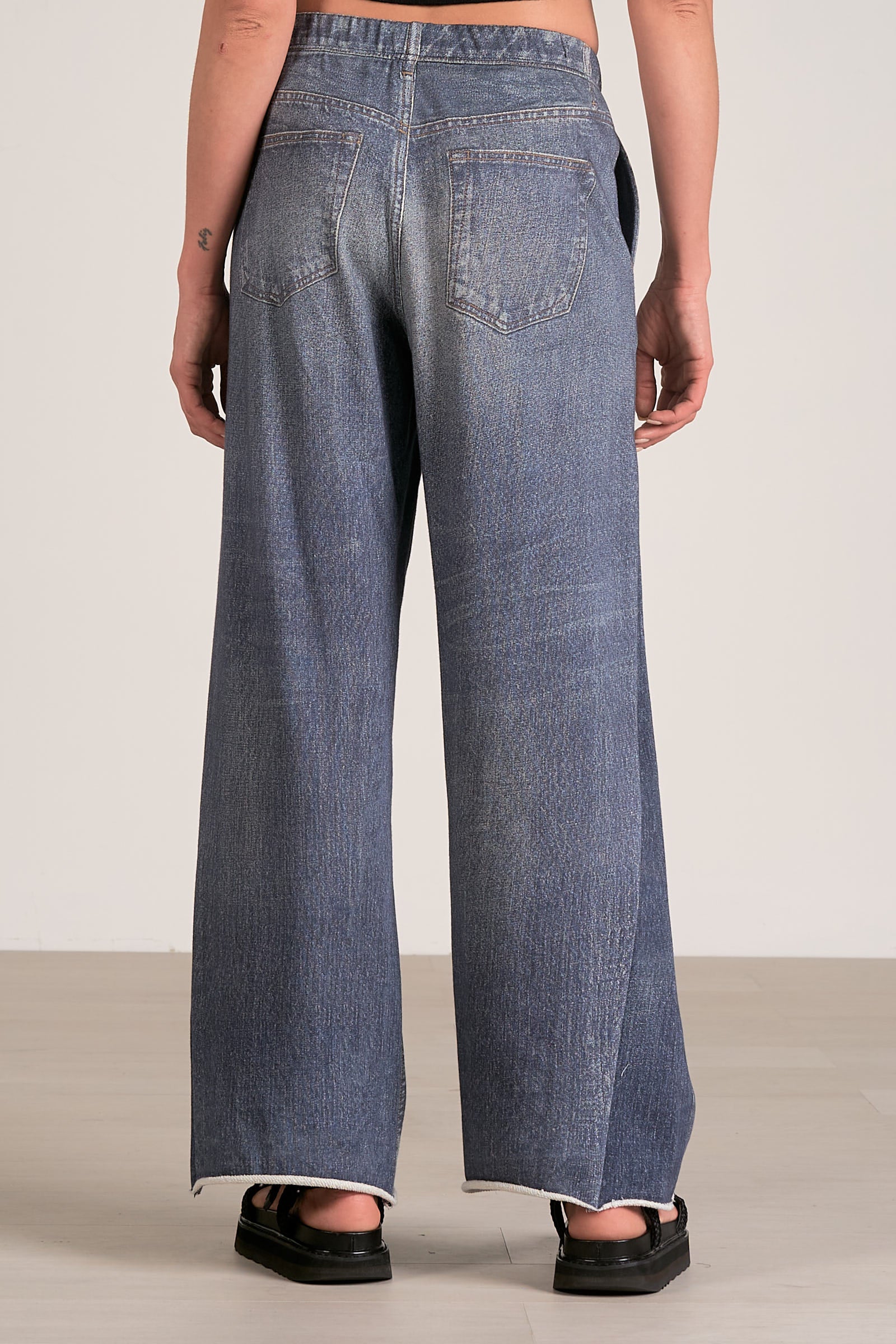 Wide-Leg Raw Hem Denim Jeans with Faded Wash