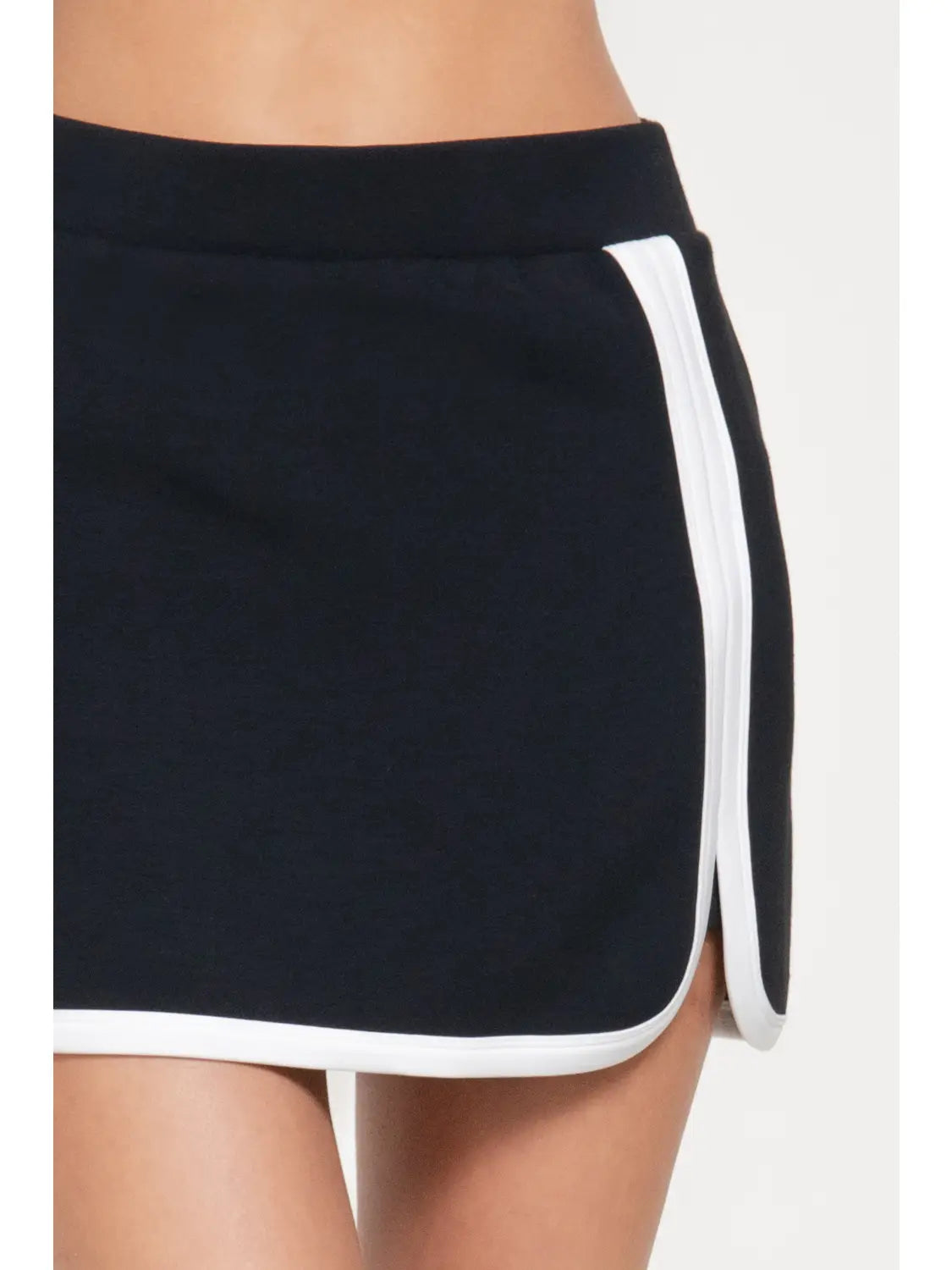 Black Contrast Trim Athletic Skort with Built-In Shorts
