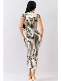 Black & Cream Deep V-Neck Geometric Ruched Bodycon  Midi Dress