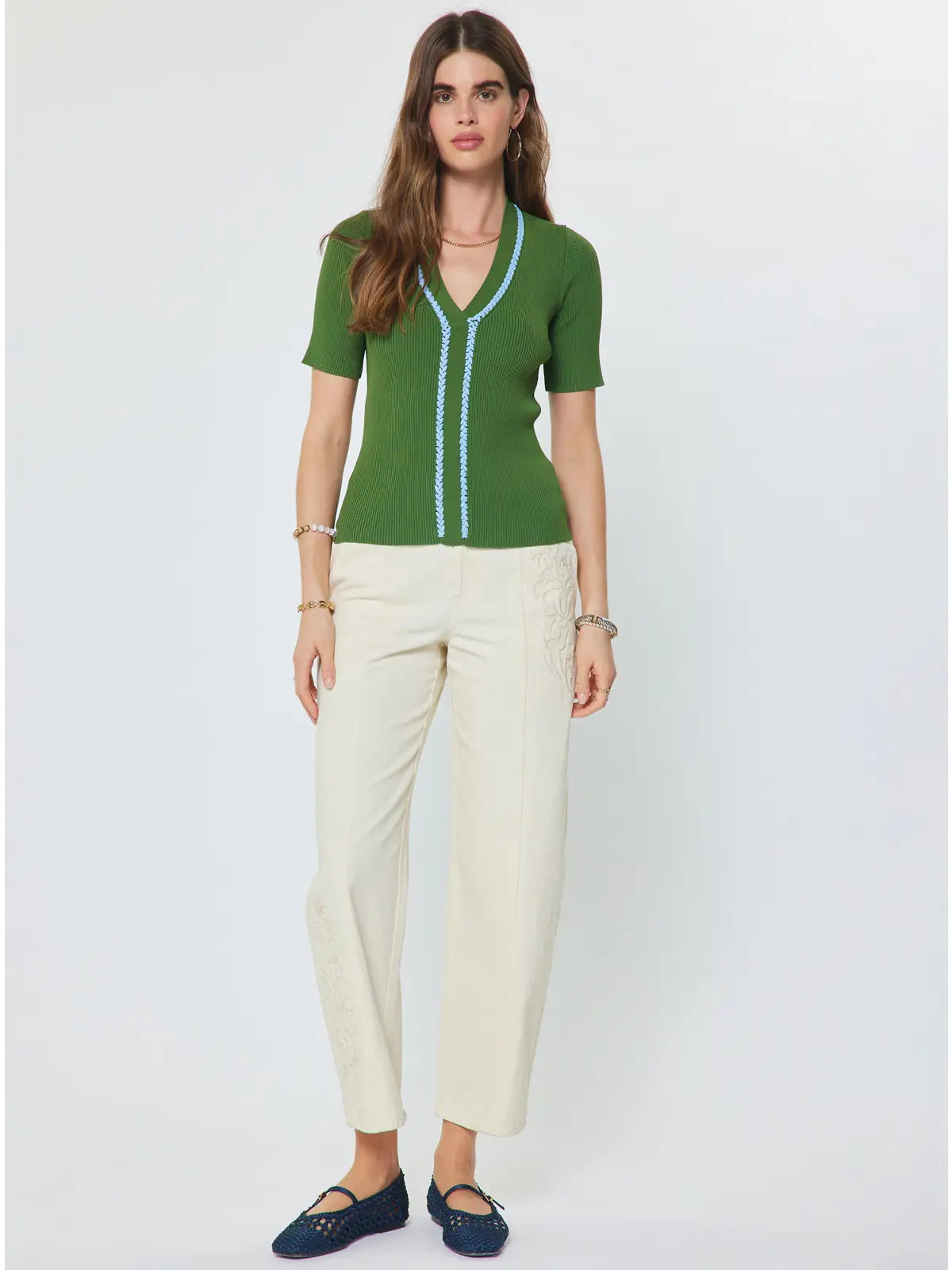 Ribbed Knit V-Neck Short Sleeve Top with Contrast Trim