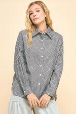 STRIPED LONG SLEEVE LOOSE FIT BUTTON DOWN SHIRT