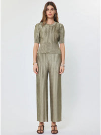 Pleated Textured Short Sleeve Knit Top