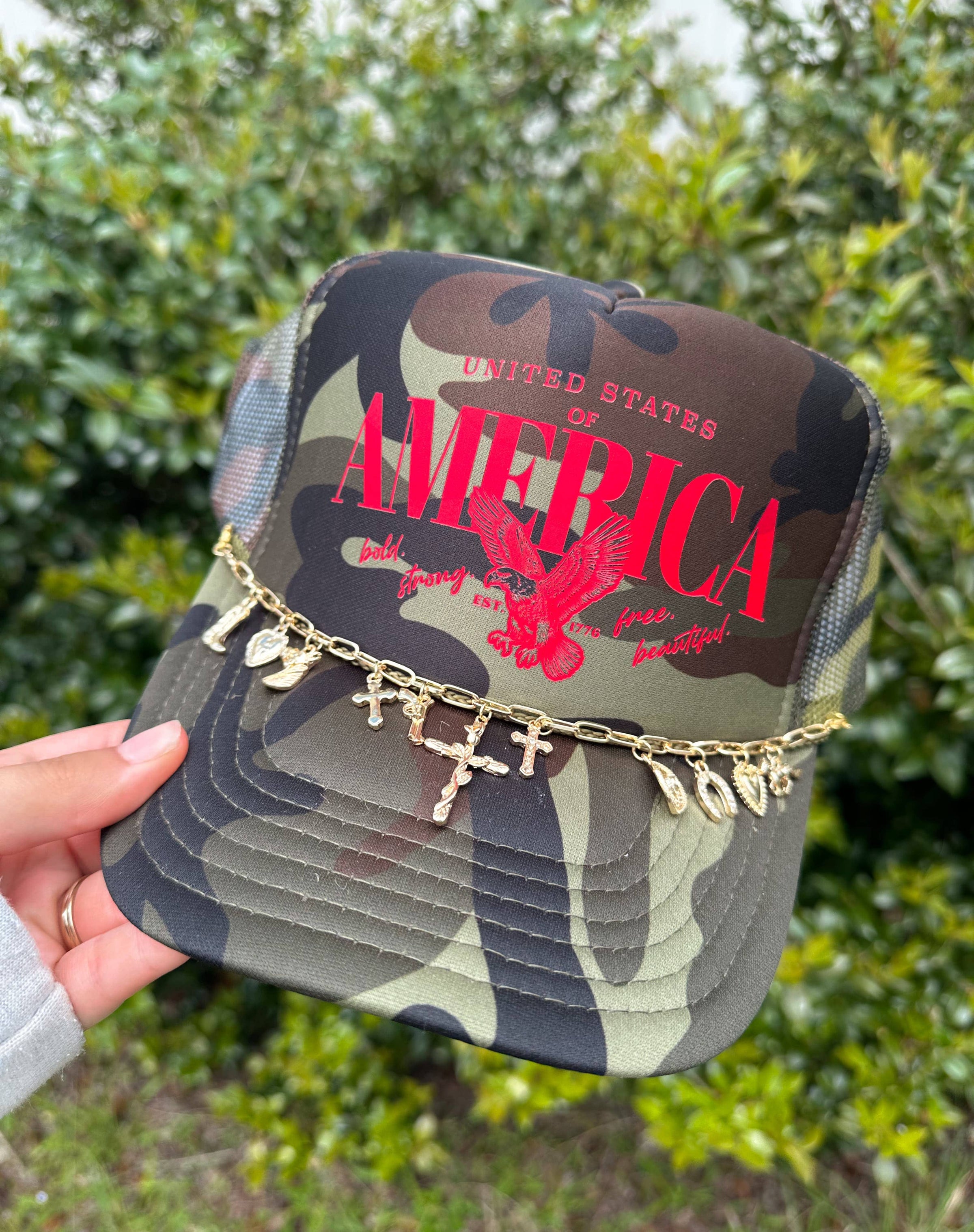 "America (red font) Full Camo Trucker Hat" WITH CHARM CHAIN