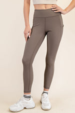 YOGA LEGGINGS WITH SIDE POCKETS