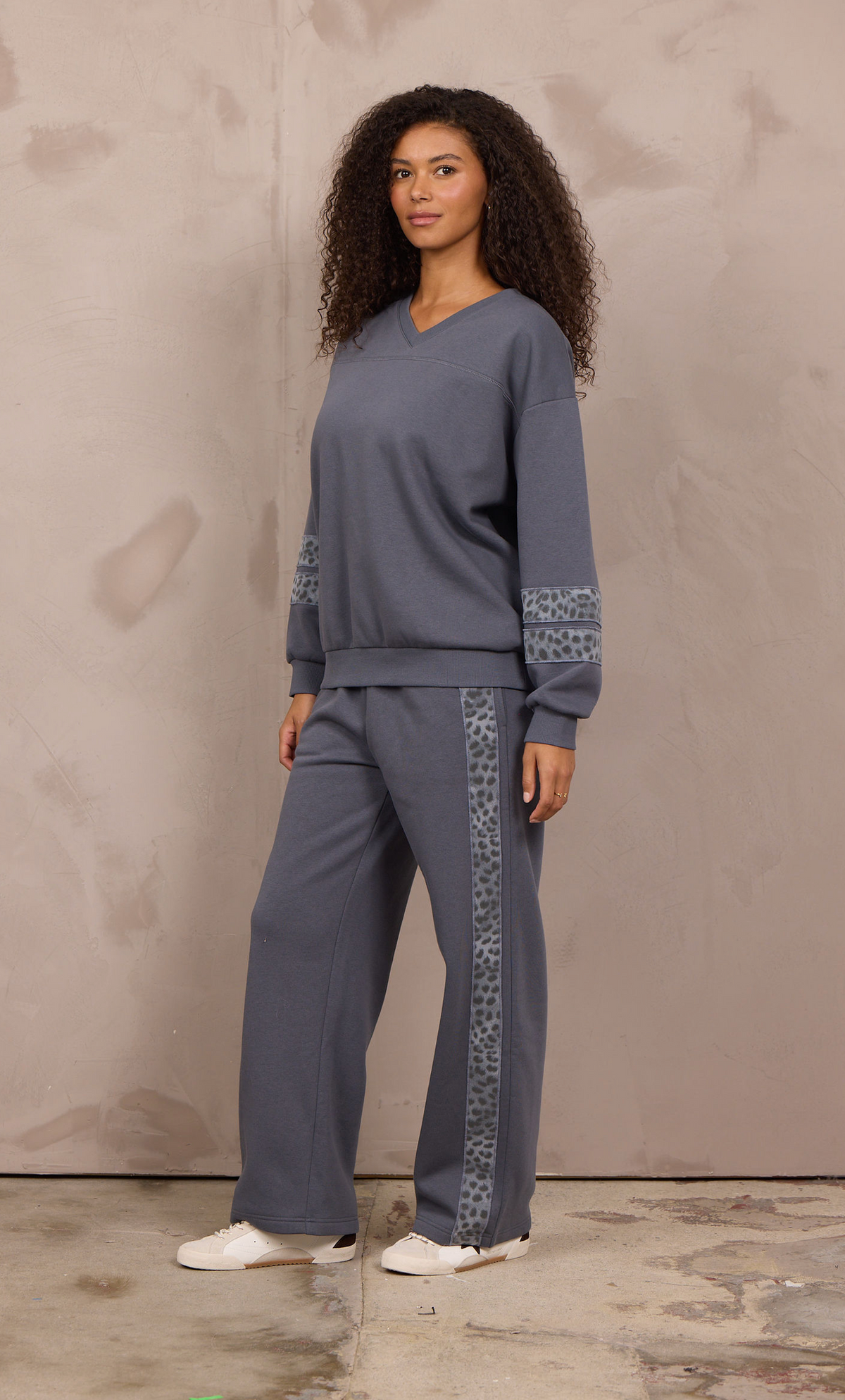 Washed Fleece Set with Leopard Trim