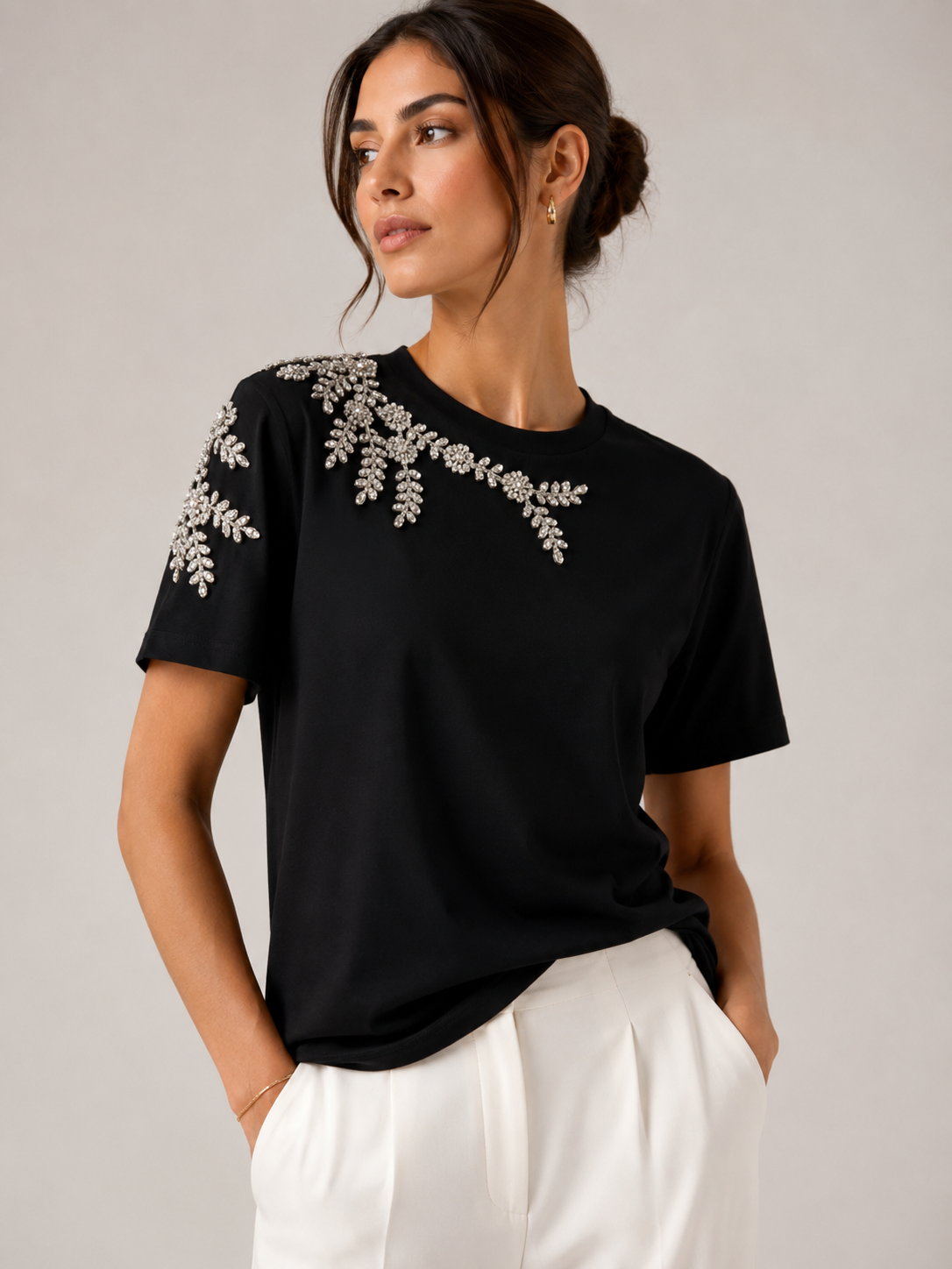 Embellished Floral Detail Short Sleeve Top
