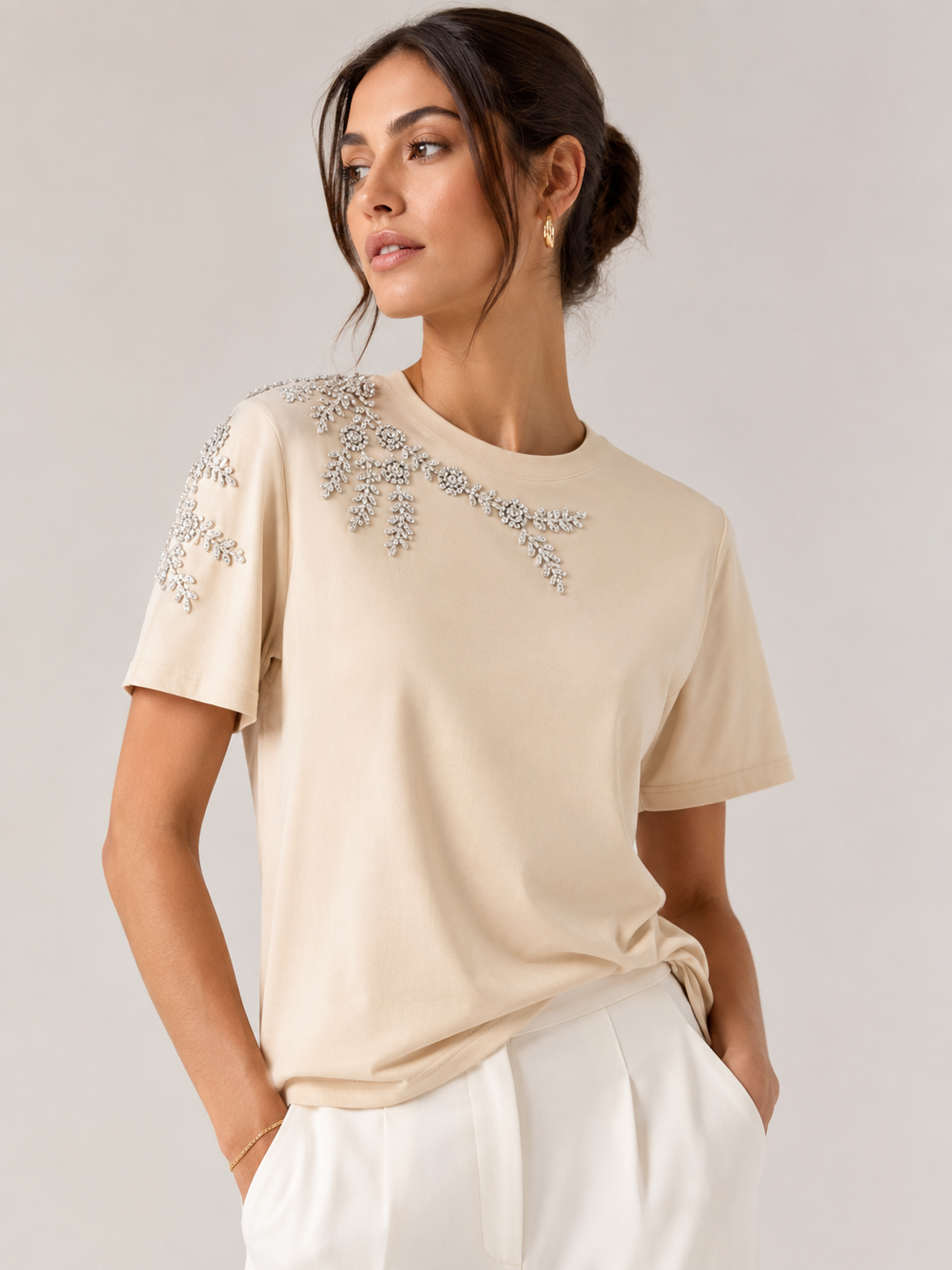 Embellished Floral Detail Short Sleeve Top