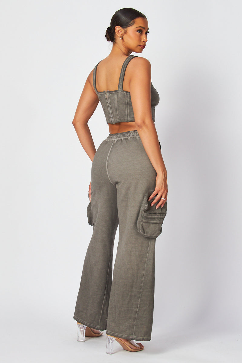 CROP TANK TOP & CARGO PANTS SET