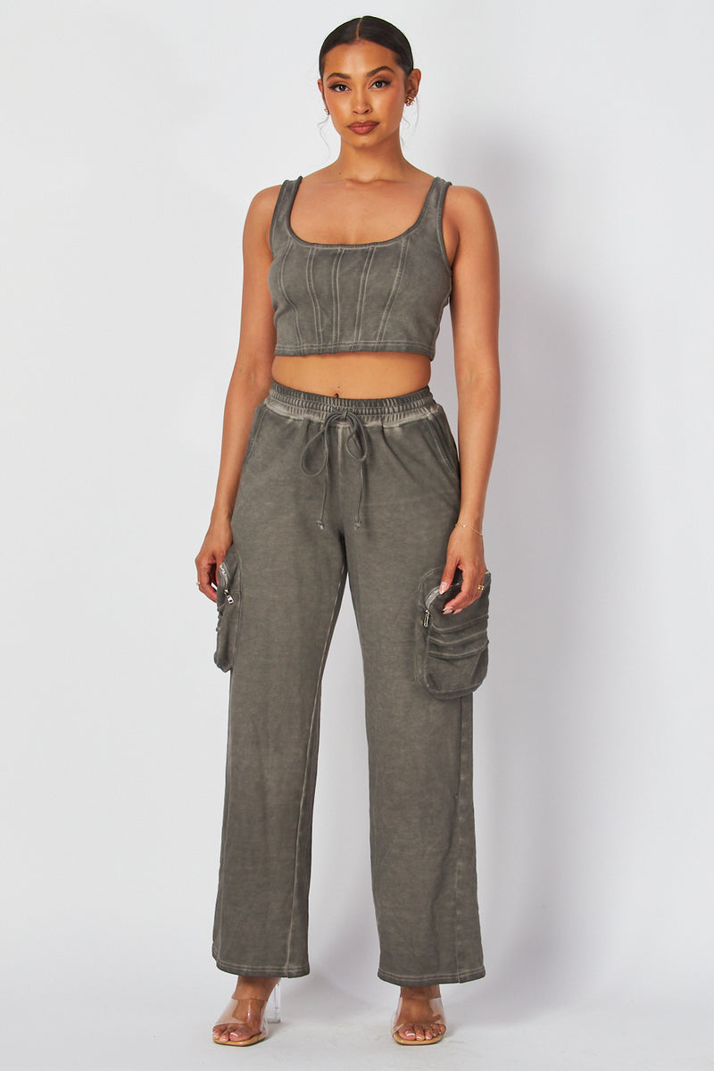 CROP TANK TOP & CARGO PANTS SET