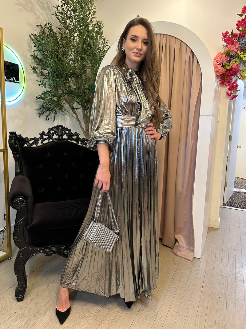 Metallic Long Sleeve Elastic Waist Pleated Skirt Maxi Dress