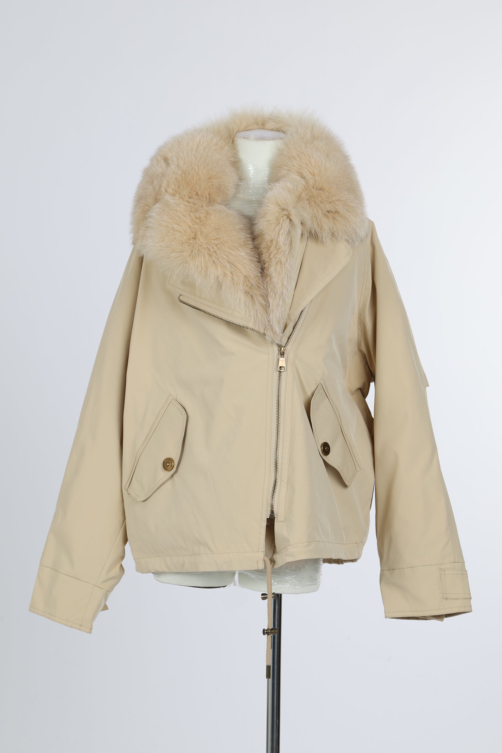Luxe Jacket with Detachable Fox Fur Collar – Nude