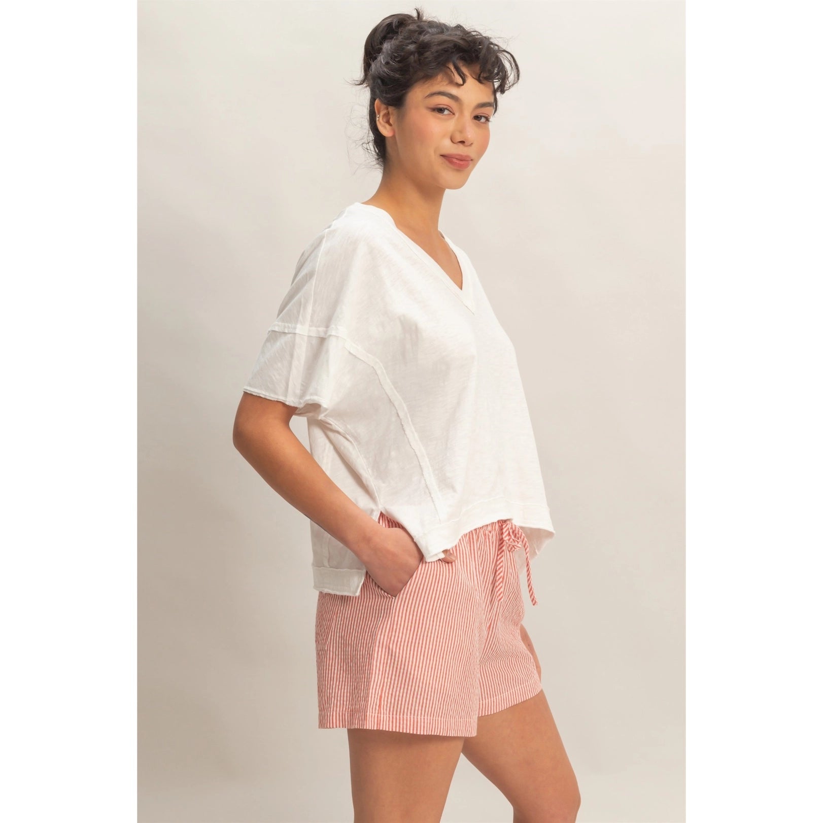 White Relaxed Fit Cropped V Neck Tee