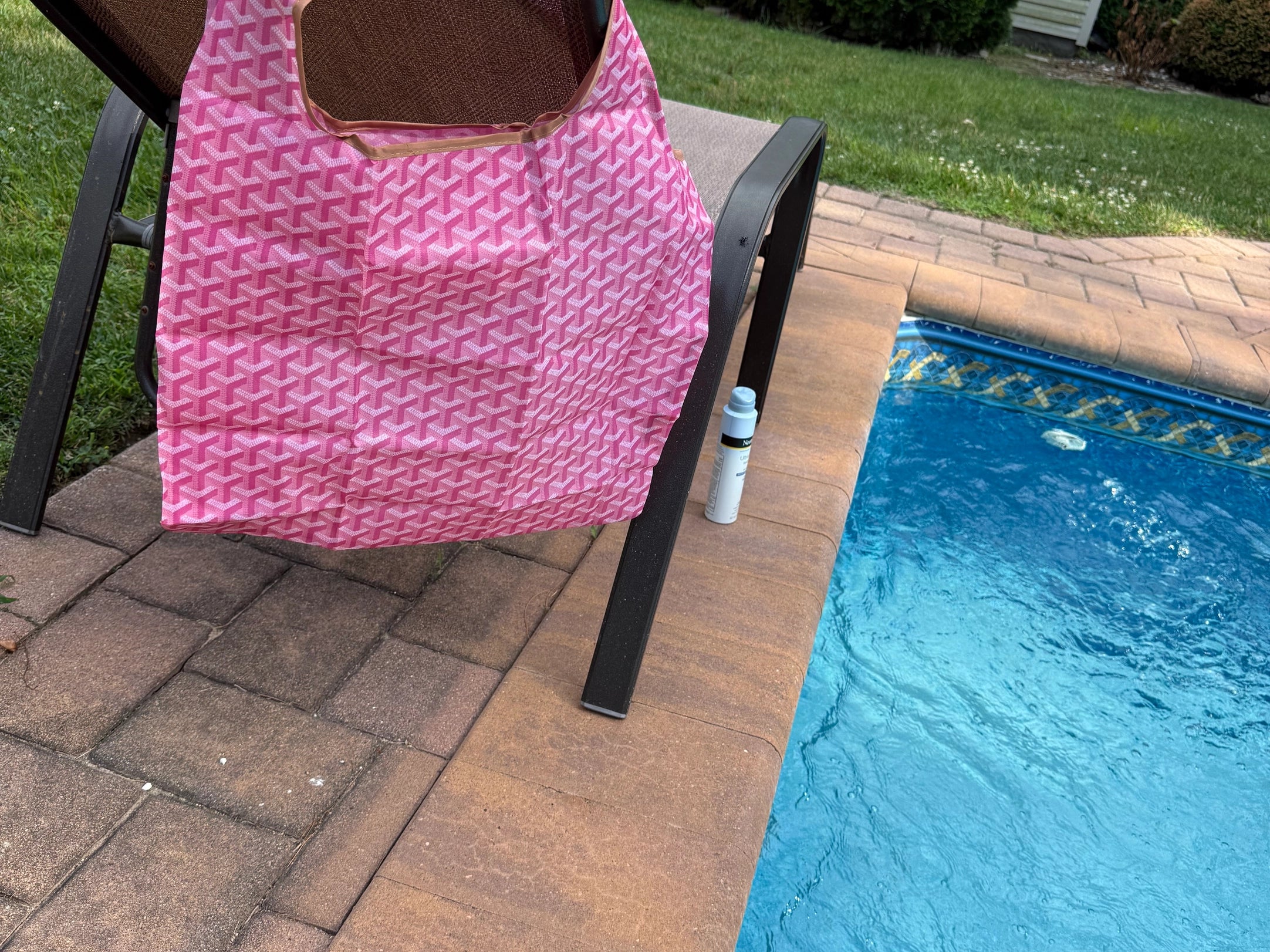 Geometric Print Oversized Reusable Bags