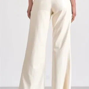 Vegan Leather Highwaisted Trouser